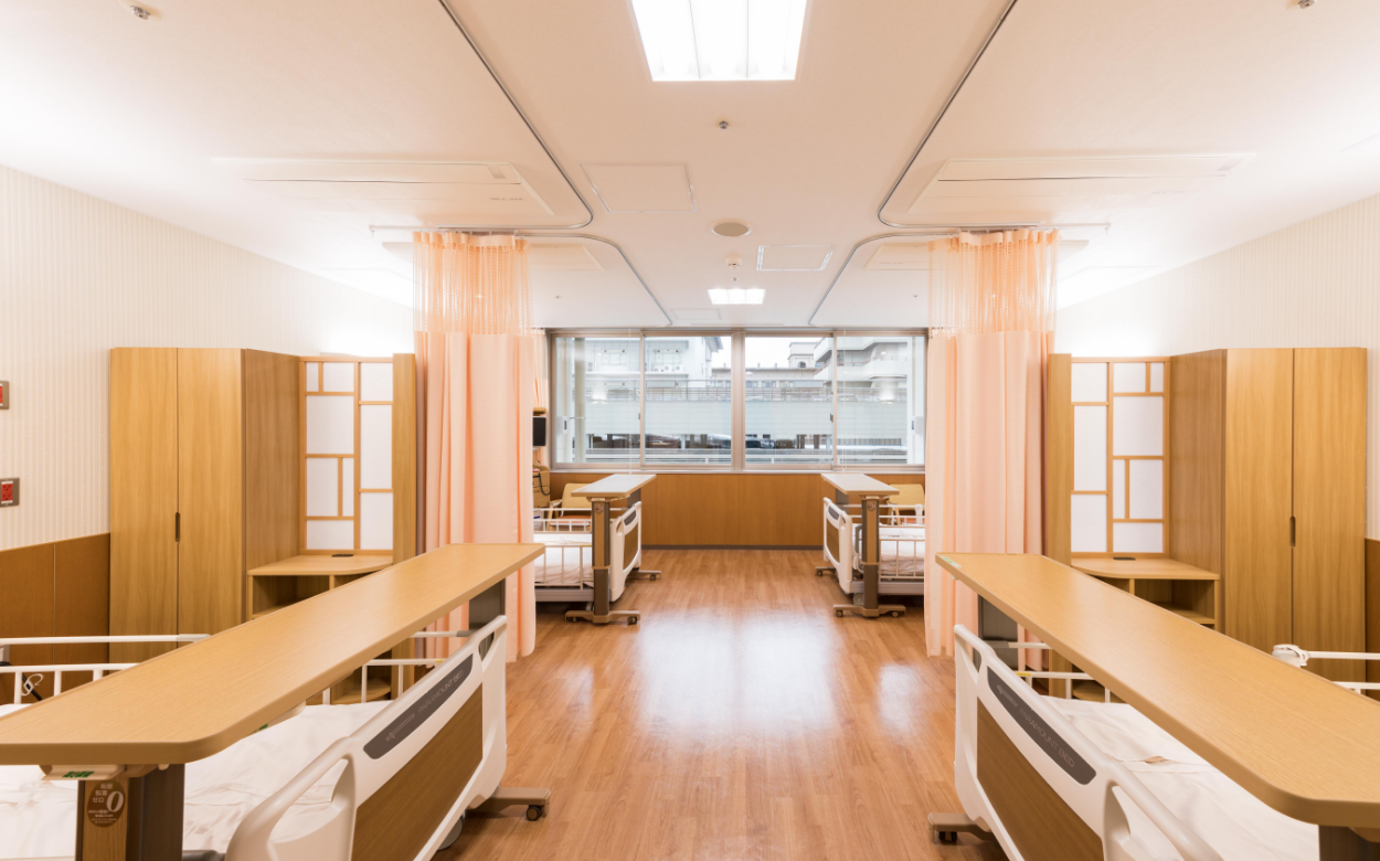 京都大学医学部附属病院中病棟 次世代医療・iPS細胞治療研究センター（Ki-CONNECT）7